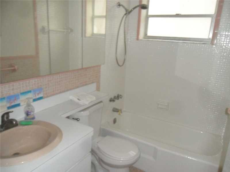 713 COLLINS CONDO - Residential Lease