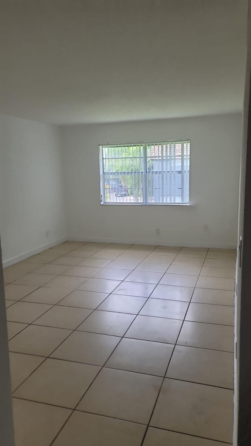 TOWNHOUSES OF PLANTATION - Residential Lease