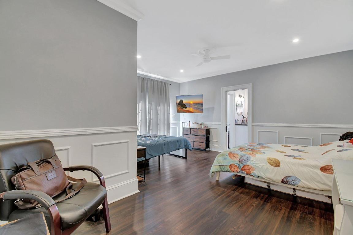 HOLLYWOOD - Residential