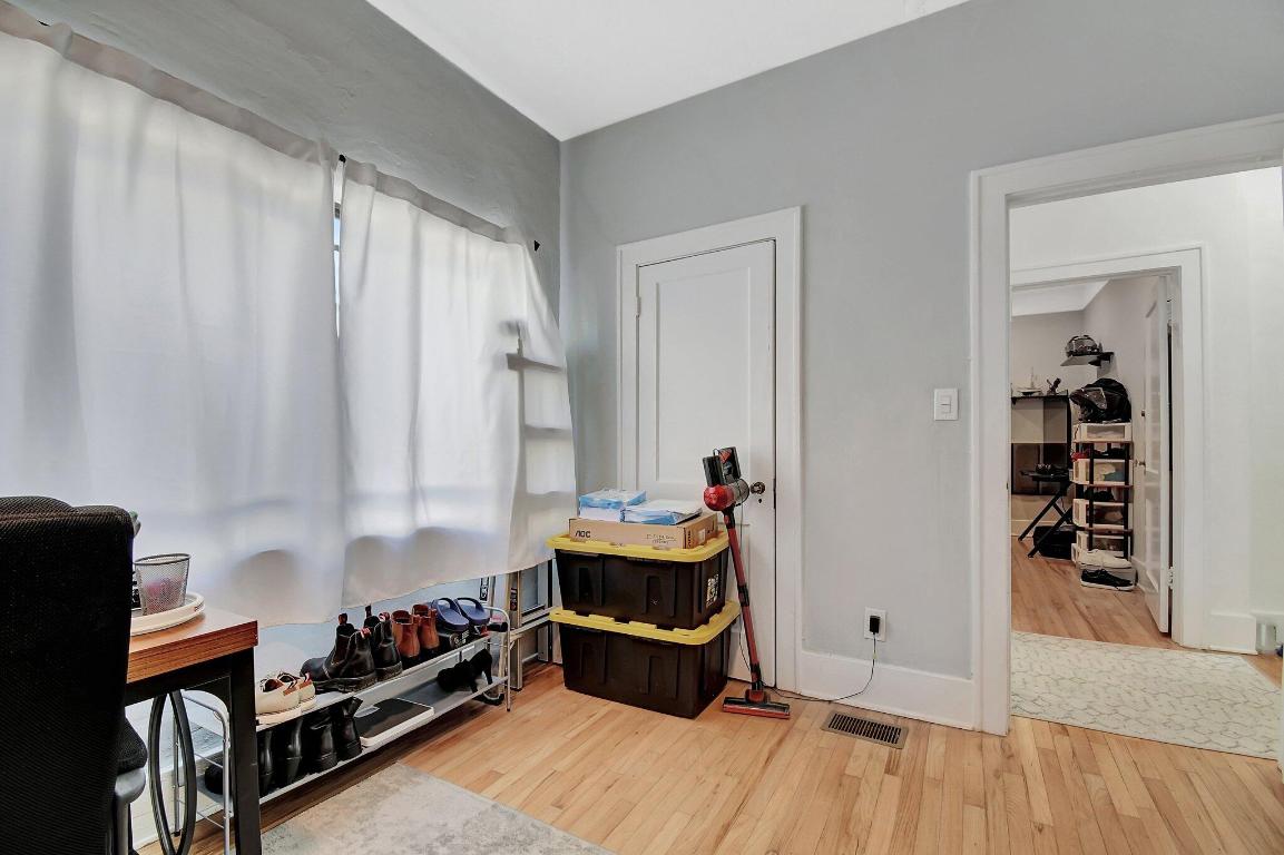 HOLLYWOOD - Residential