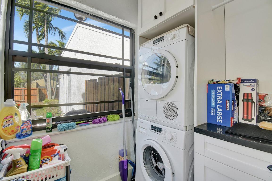 HOLLYWOOD - Residential