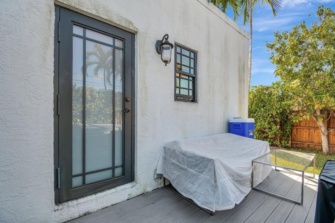 HOLLYWOOD - Residential