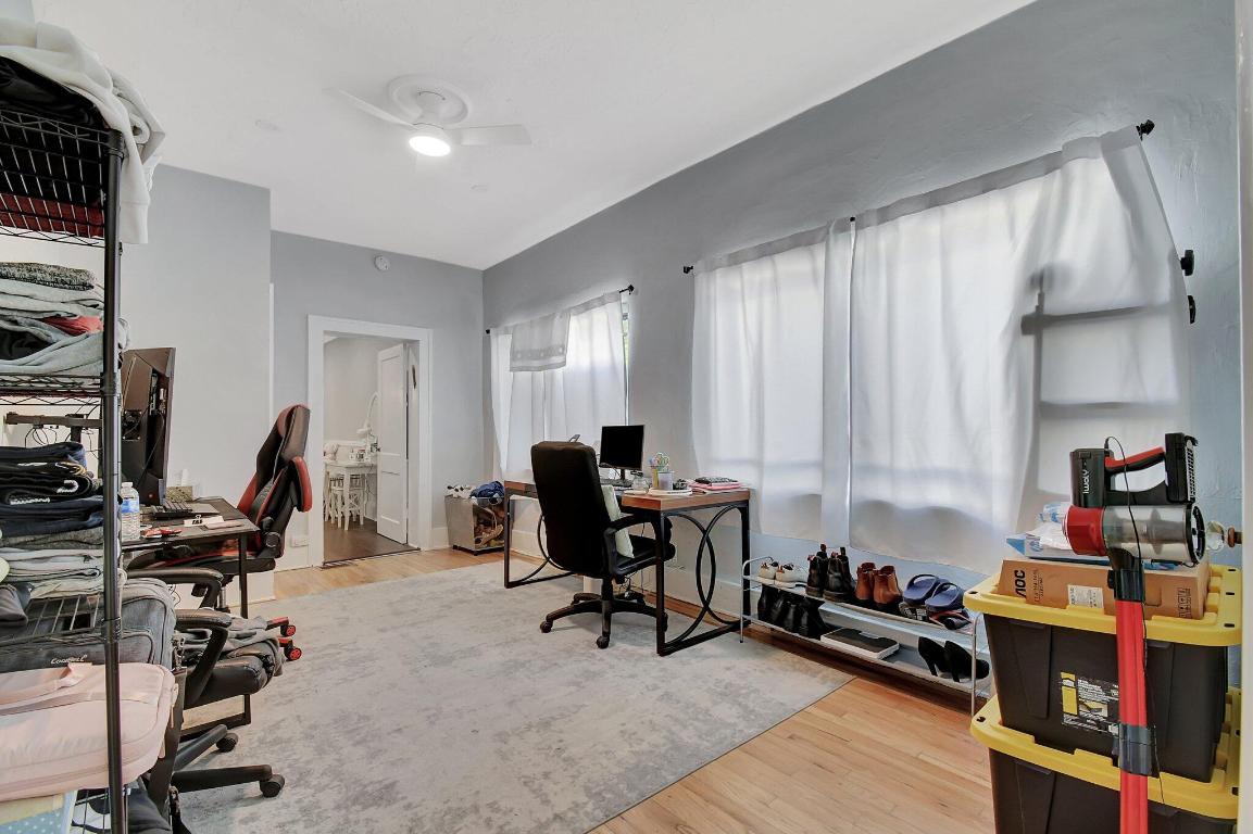 HOLLYWOOD - Residential