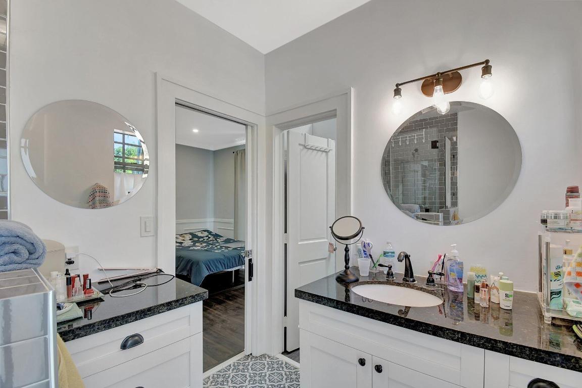 HOLLYWOOD - Residential