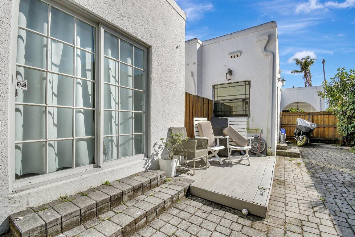 HOLLYWOOD - Residential