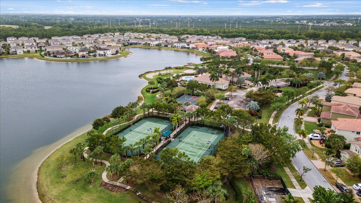 VIZCAYA FALLS PLAT 2 - Residential