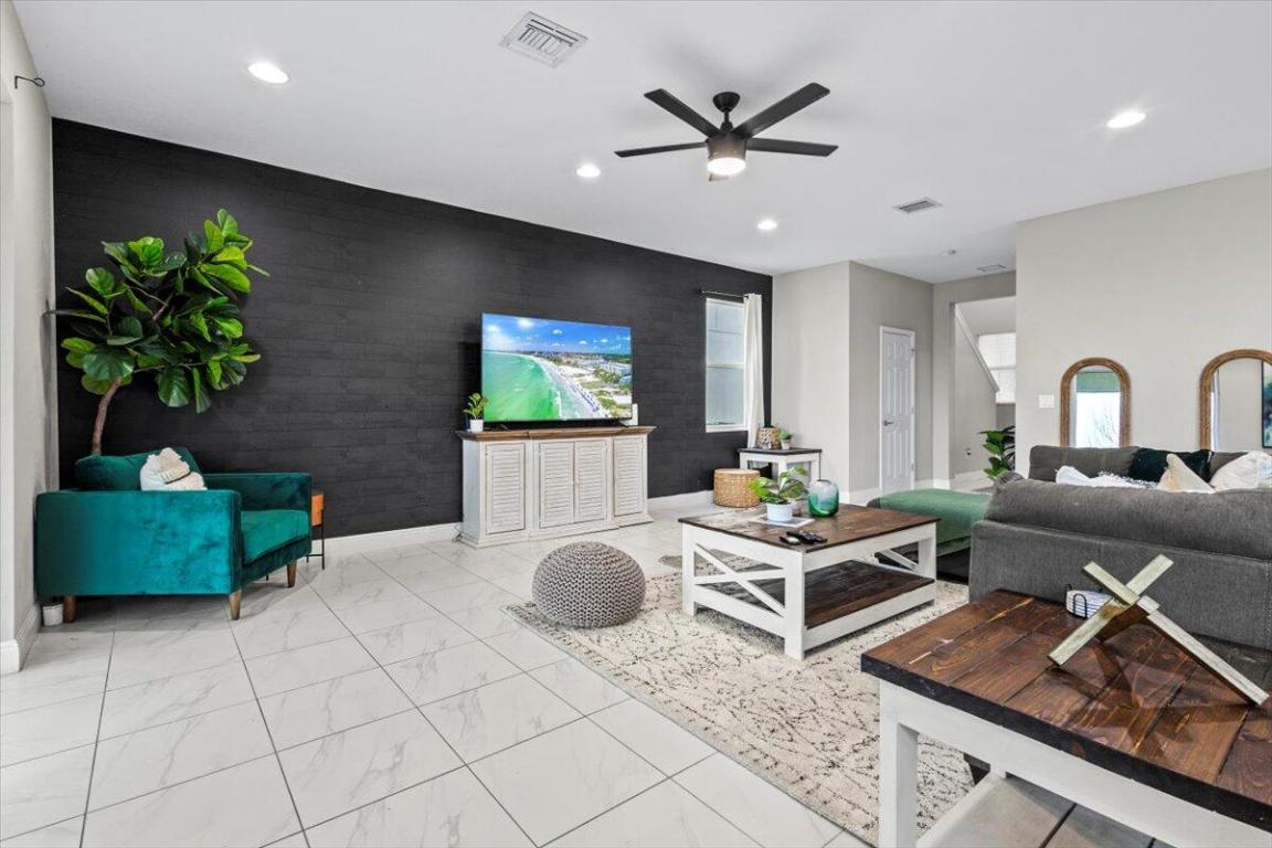 VIZCAYA FALLS PLAT 2 - Residential