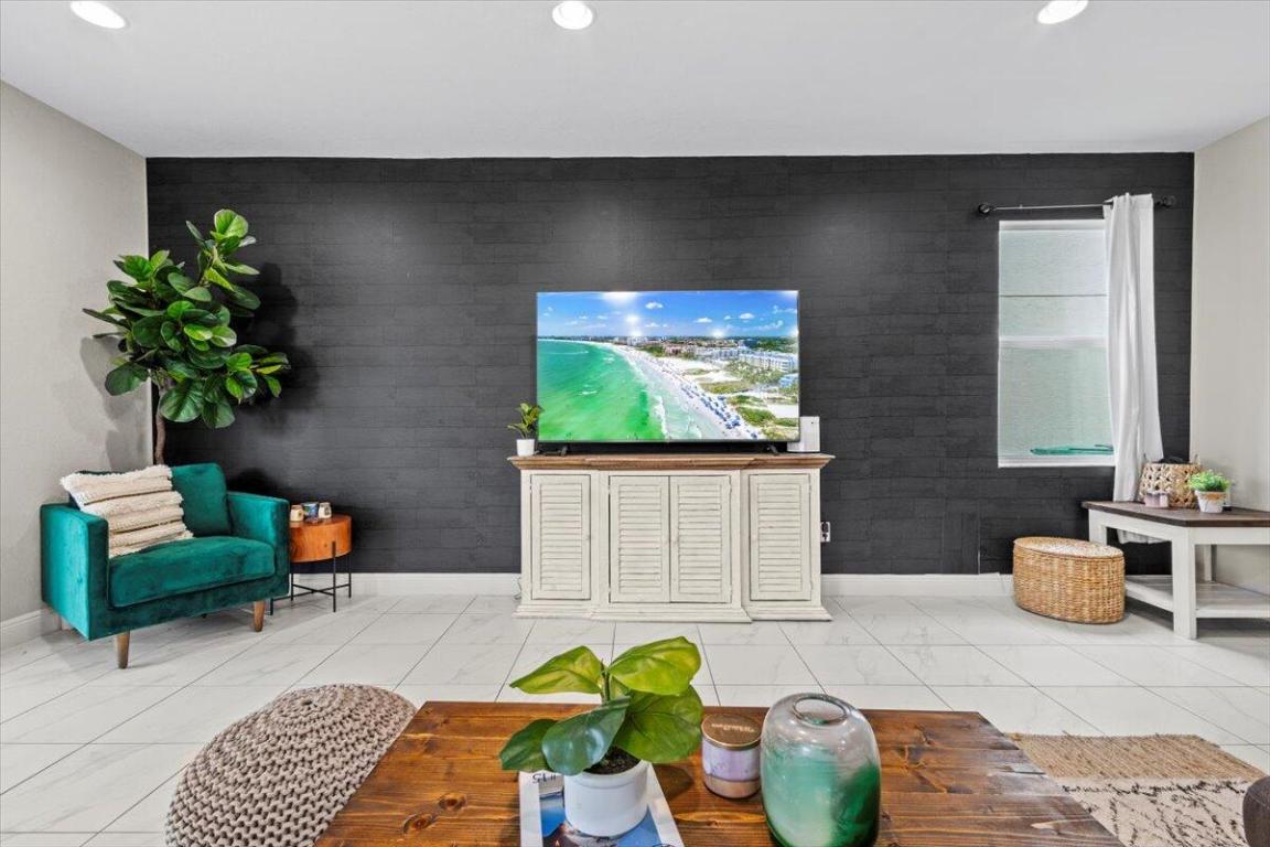 VIZCAYA FALLS PLAT 2 - Residential