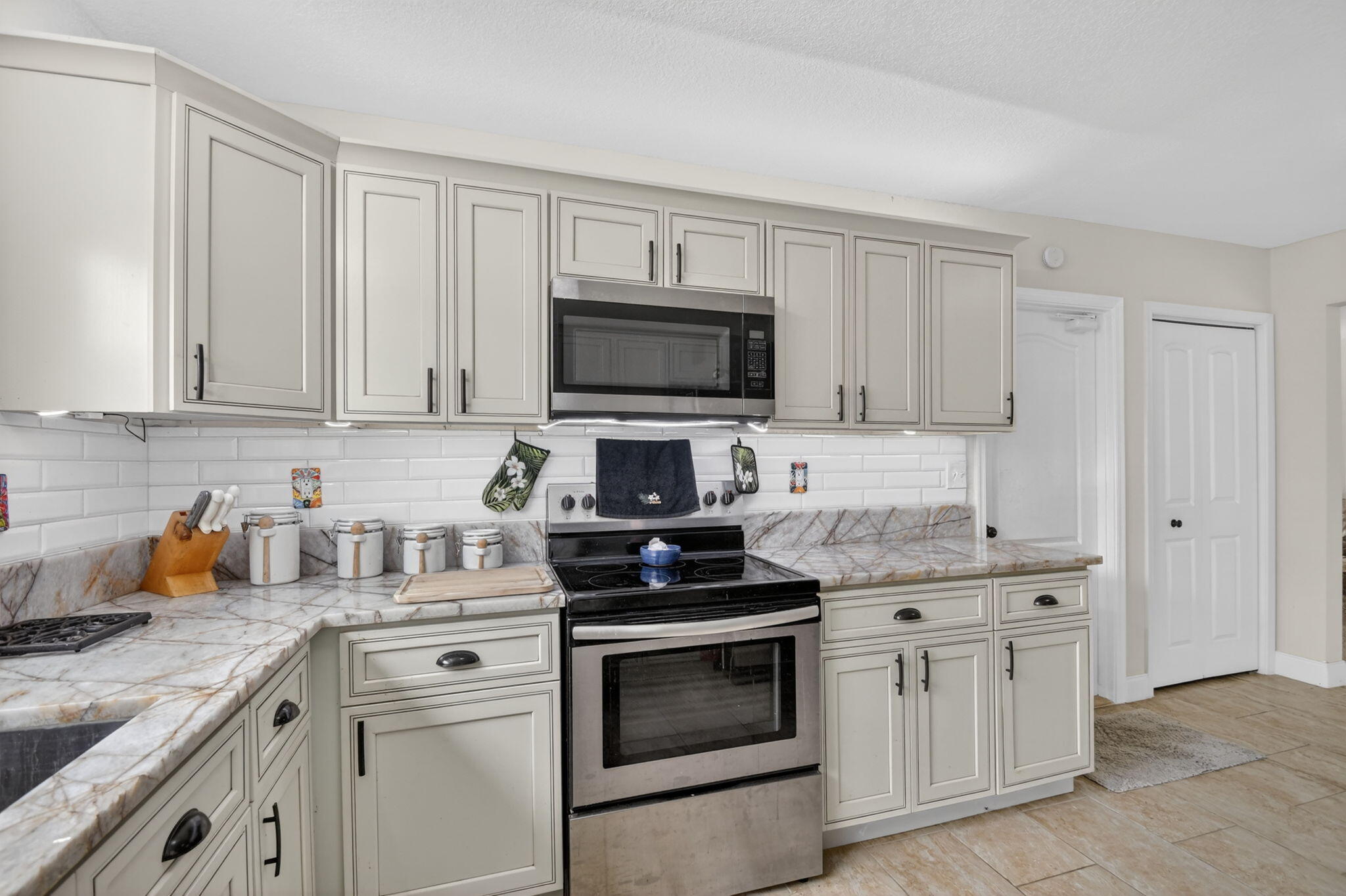 SOUTH SHORE 1 OF WELLINGTON - Residential