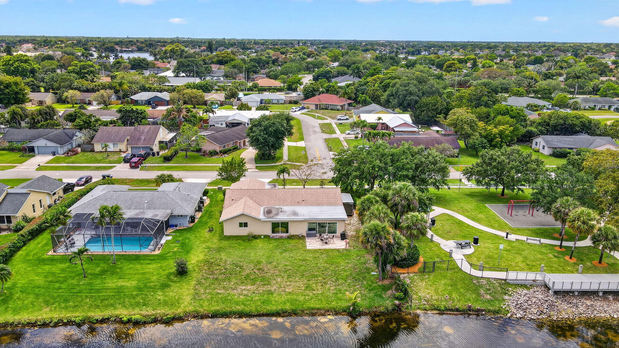 SOUTH SHORE 1 OF WELLINGTON - Residential