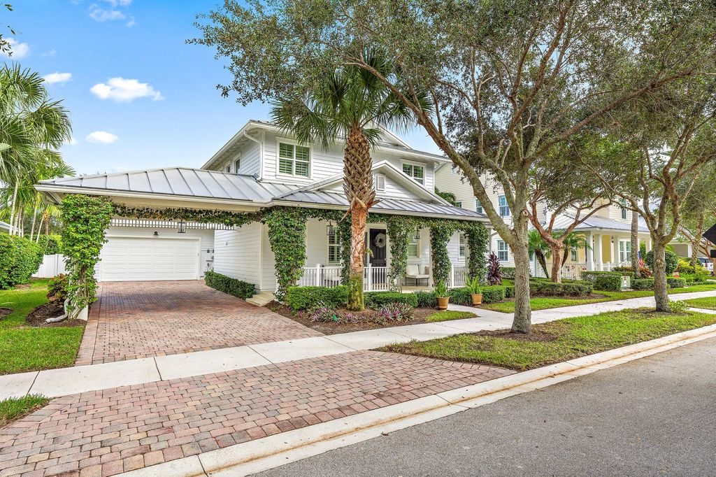 Photo of 3429 Duval Street, Jupiter, FL 33458 (MLS # R10935354)