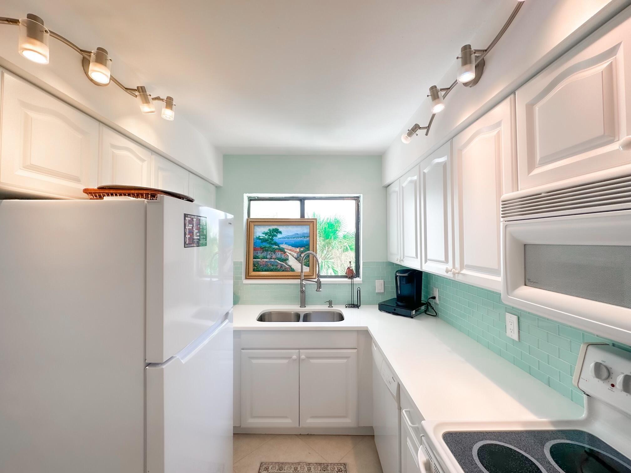 JUNO SHORES RESORT CONDO - Residential Lease