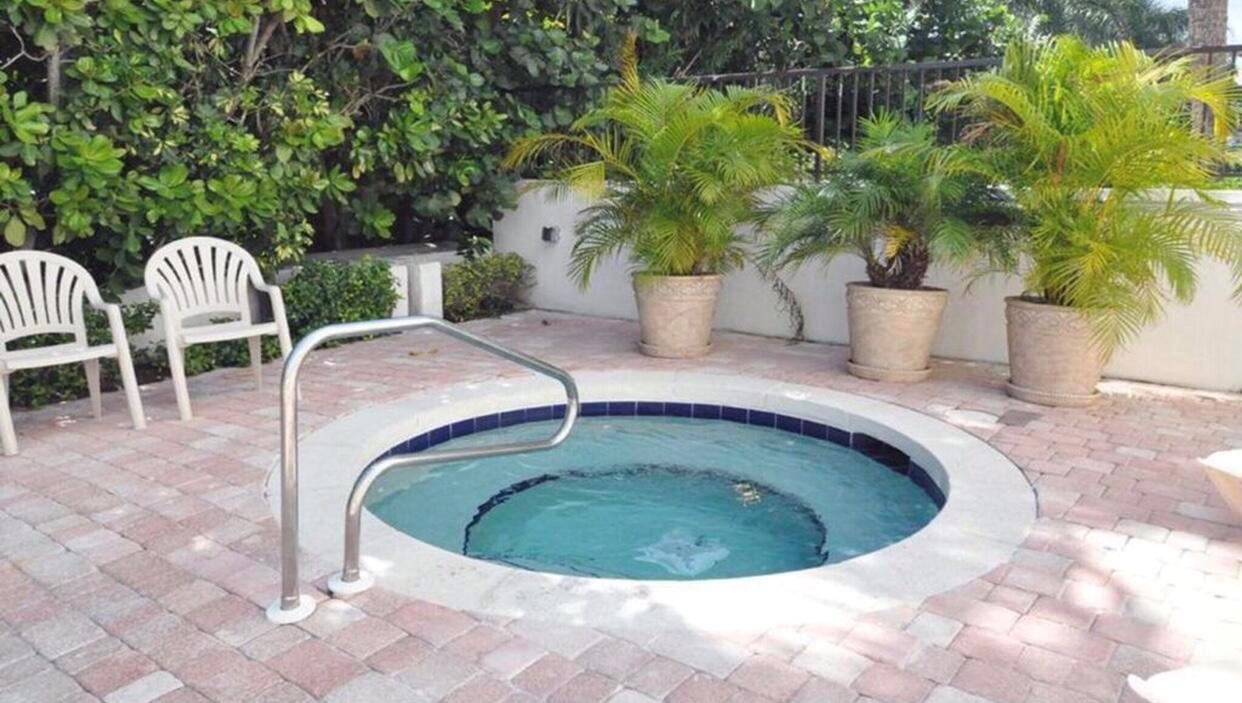 JUNO SHORES RESORT CONDO - Residential Lease
