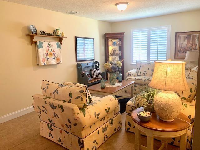 ARBOURS II OF THE PALM BEACHES CONDO - Residential