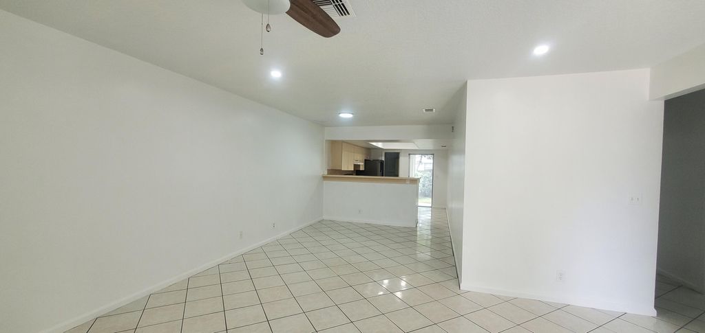 Photo of 9210 W Highland Pines Drive, Palm Beach Gardens, FL 33412 (MLS # R11027978)