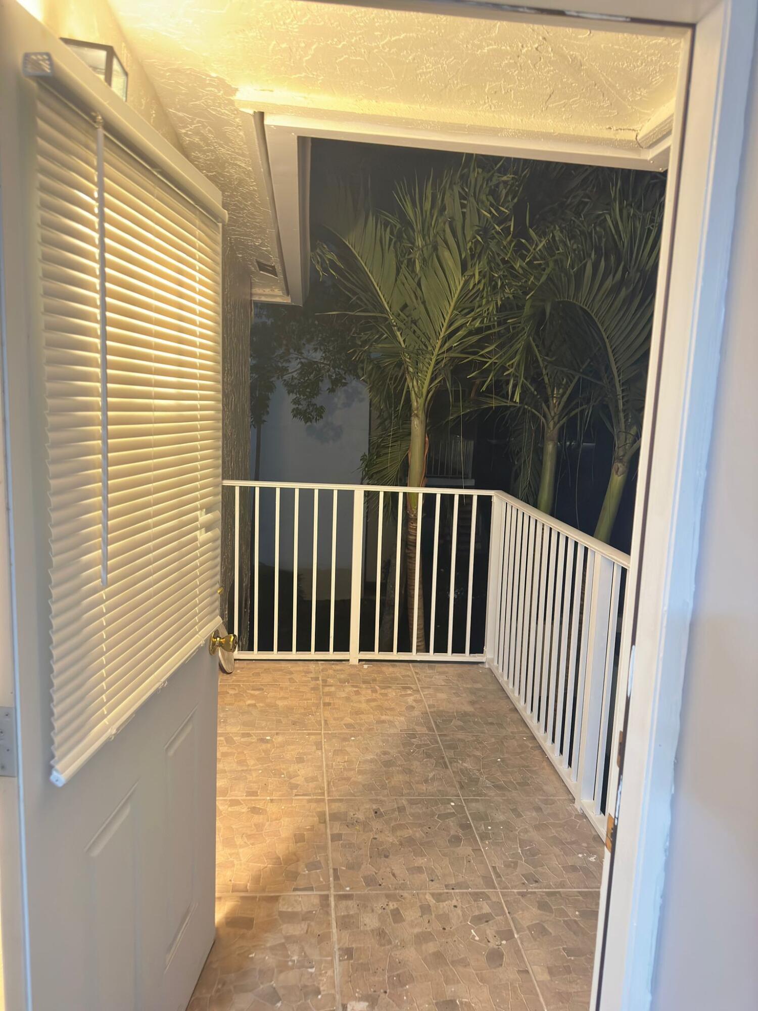 10625 NW 45th St 25 - Photo 4