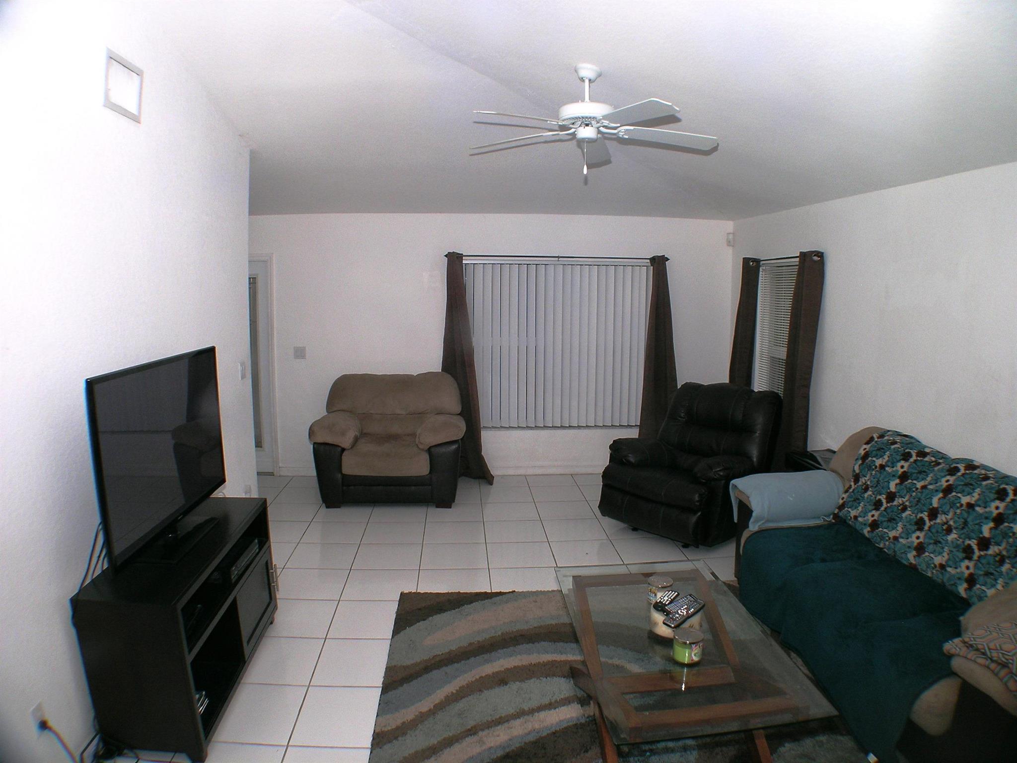4885 Lincoln Road