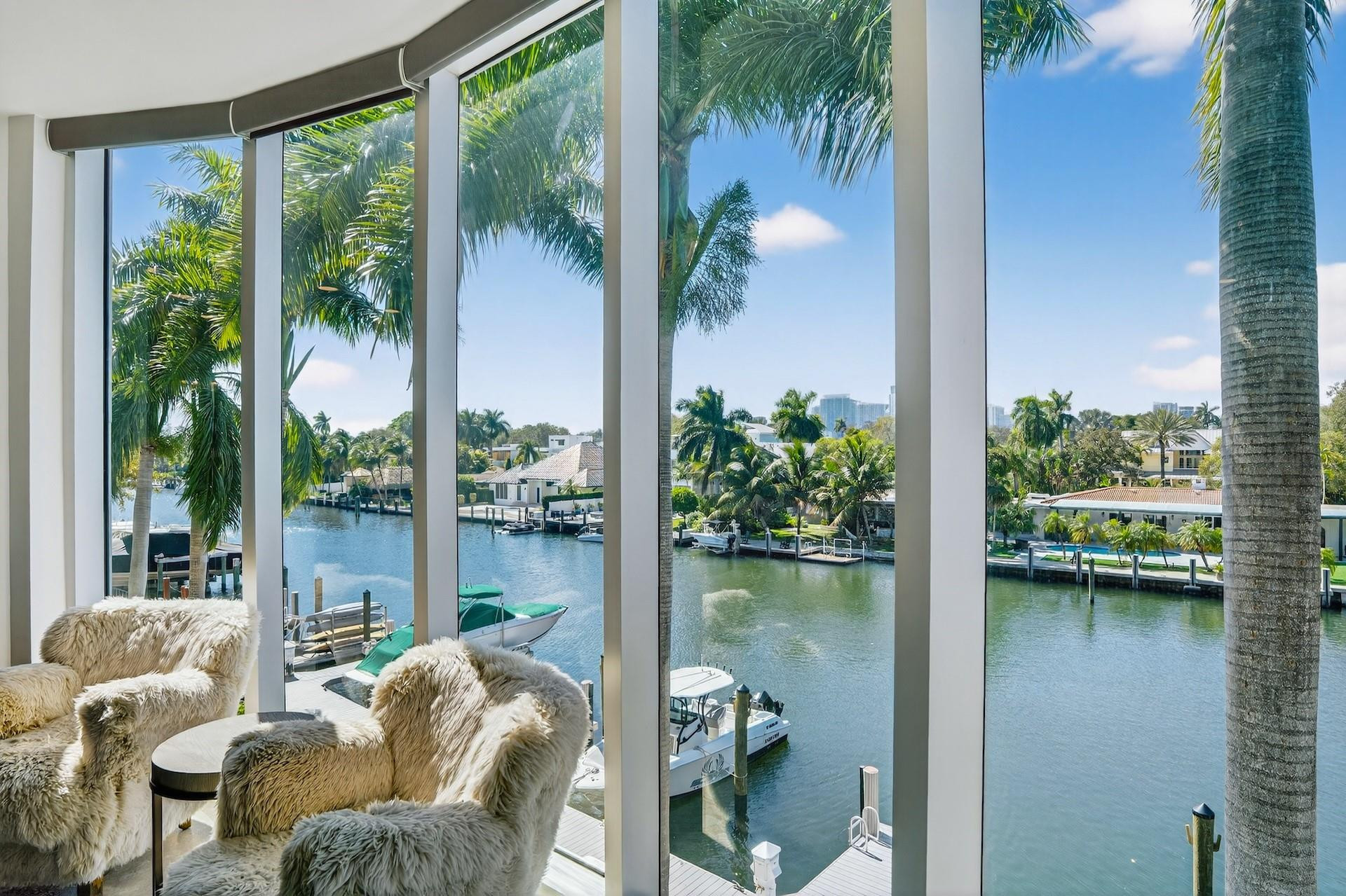 301 Hendricks Isle 6