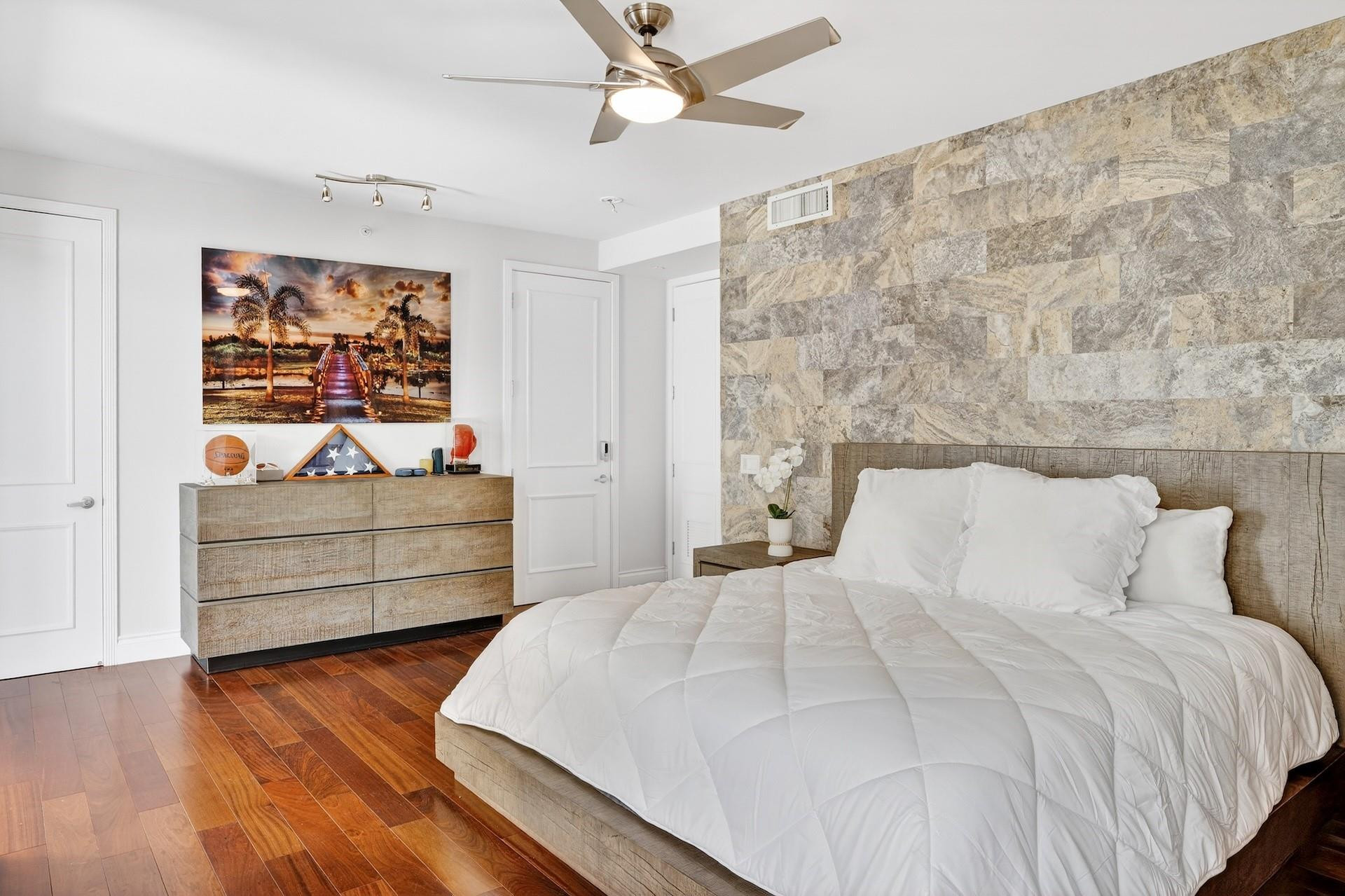 Place Des Arts Condo - Residential