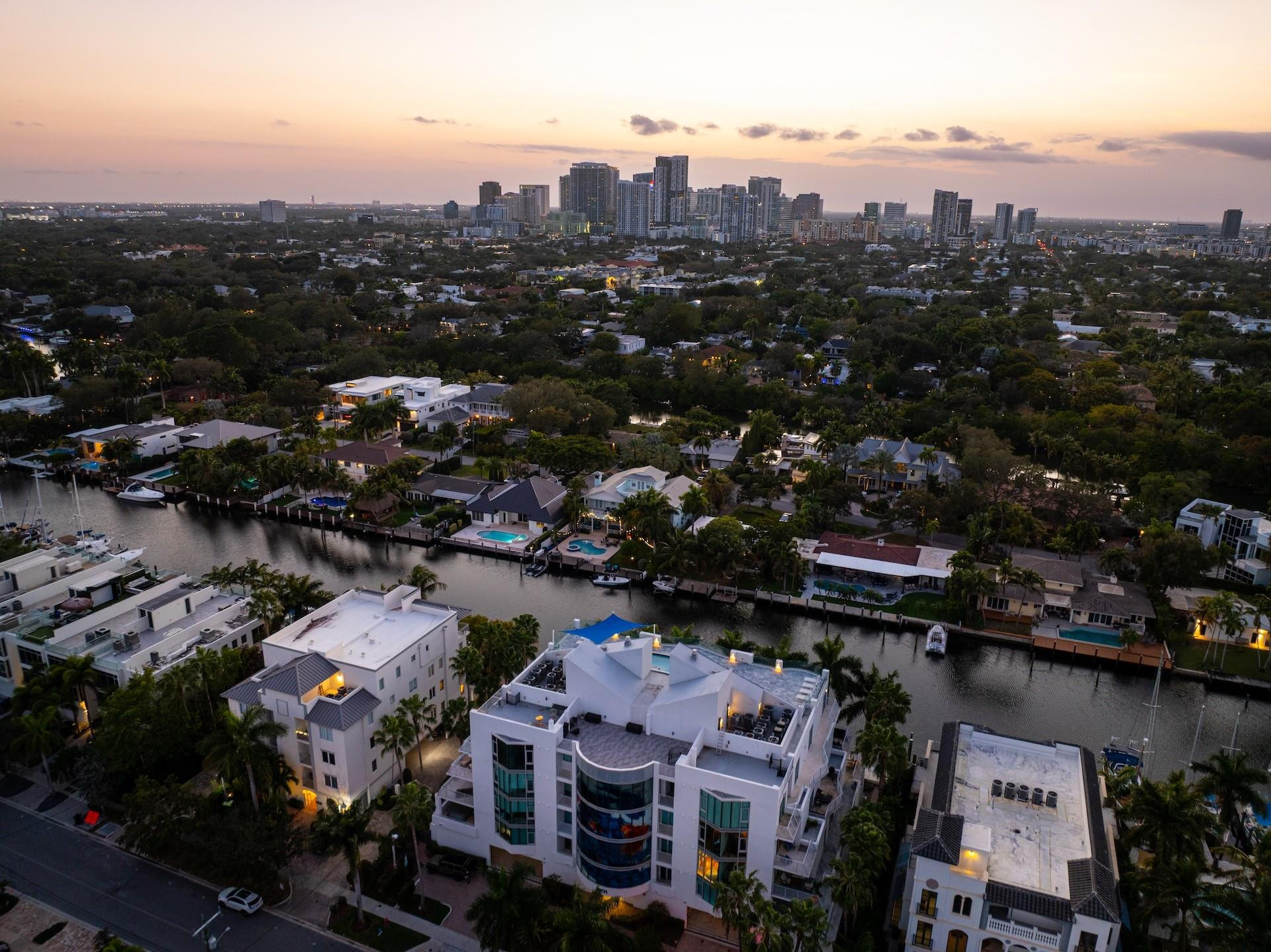 Place Des Arts Condo - Residential