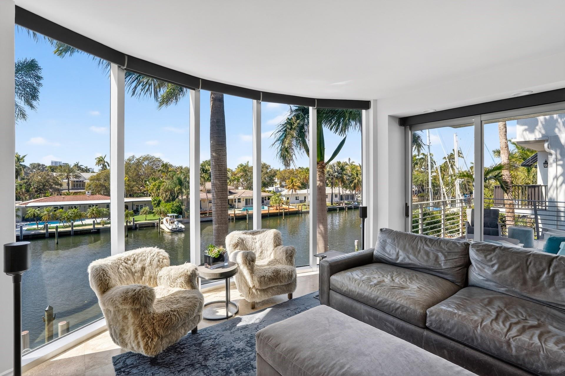 Place Des Arts Condo - Residential