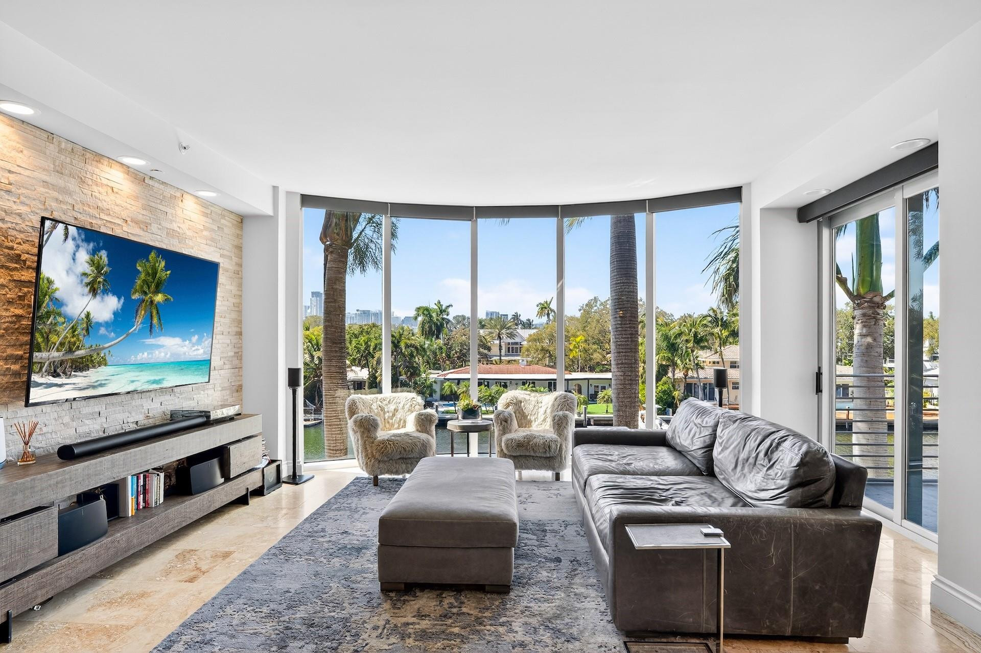 301 Hendricks Isle 6