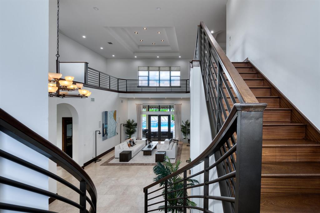 PALM BEACH POINT - Residential