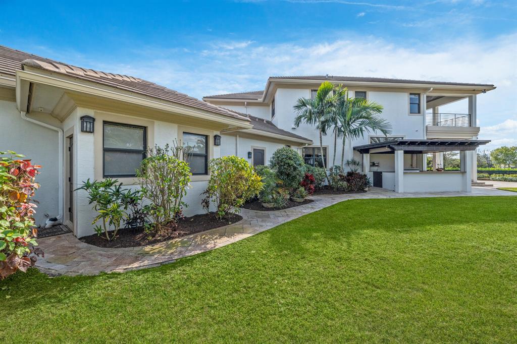 PALM BEACH POINT - Residential