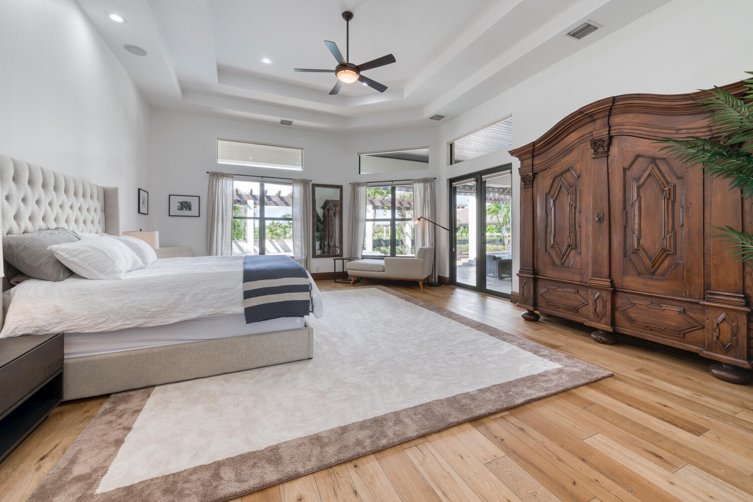 PALM BEACH POINT - Residential