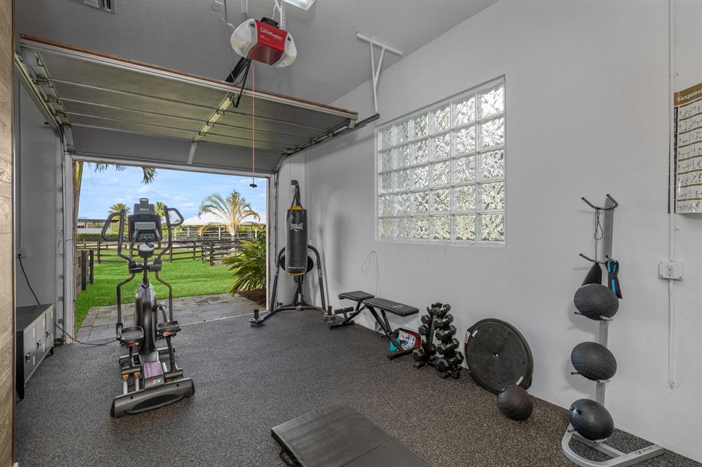 PALM BEACH POINT - Residential