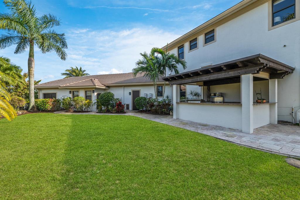 PALM BEACH POINT - Residential