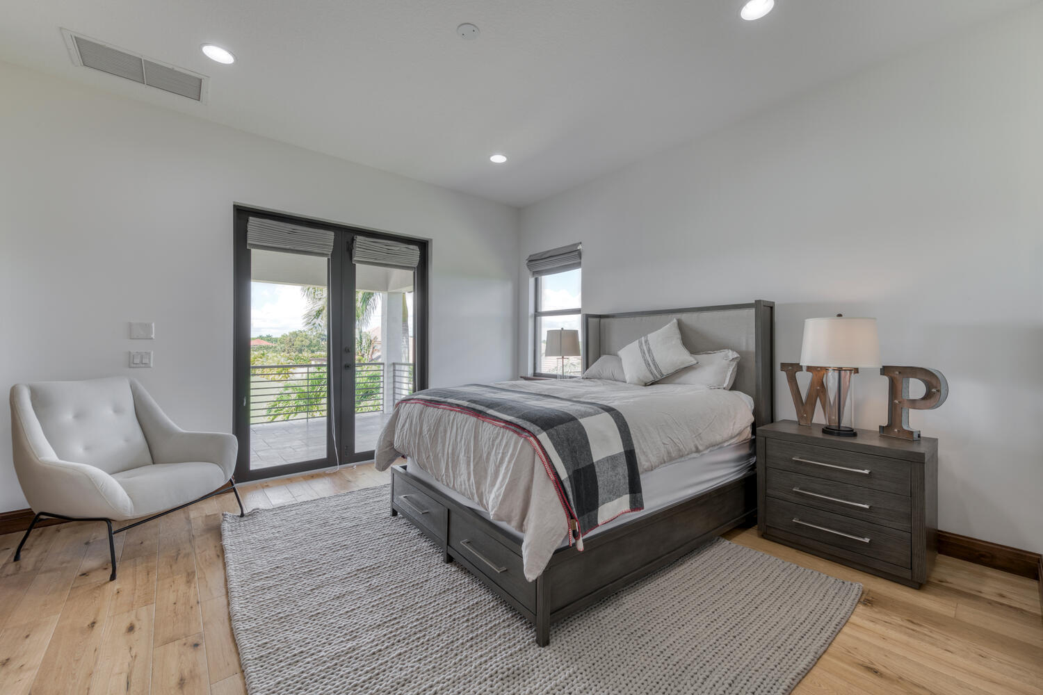 PALM BEACH POINT - Residential