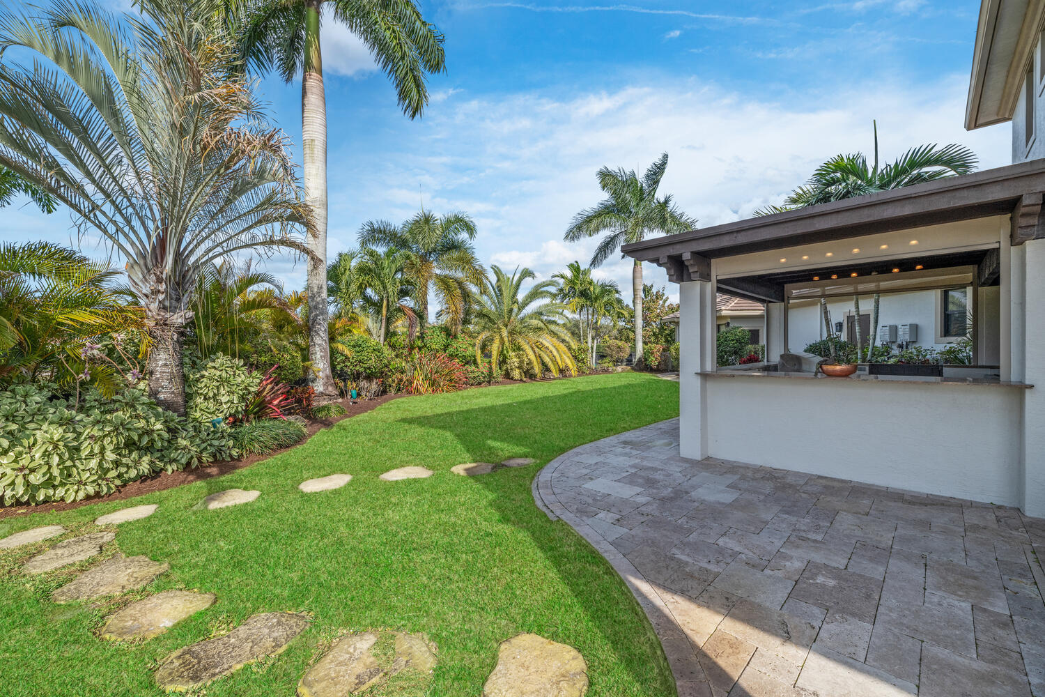 PALM BEACH POINT - Residential