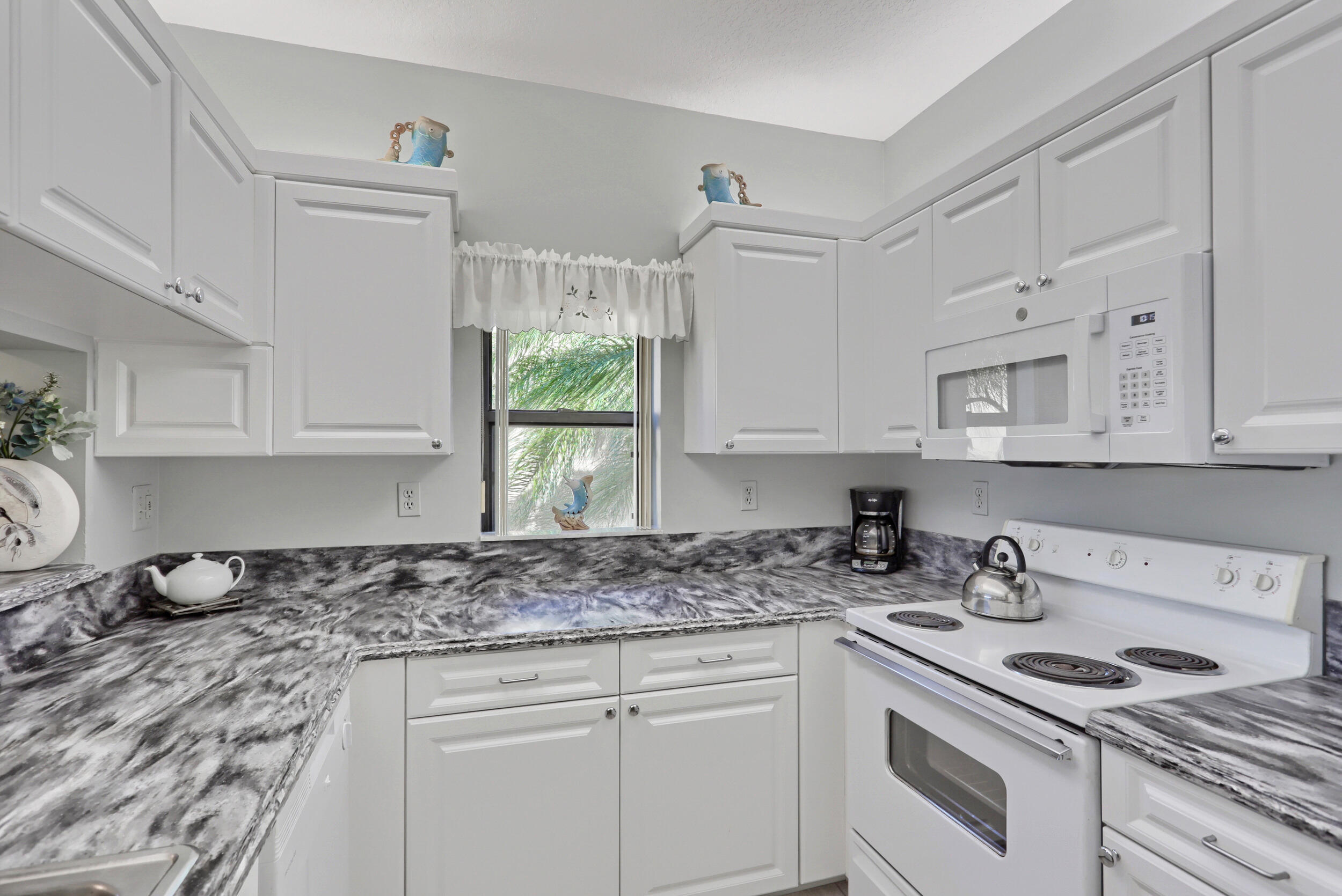 OCEAN TRACE CONDO - Residential Lease