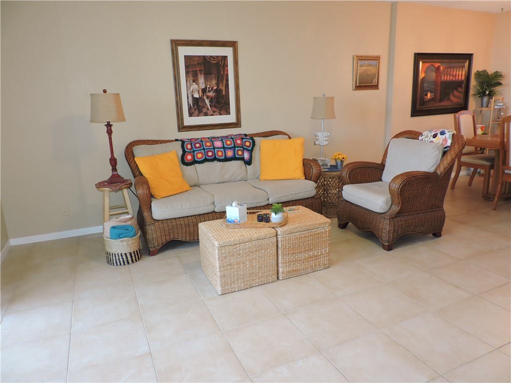 MEADOWBROOK LAKES - Residential