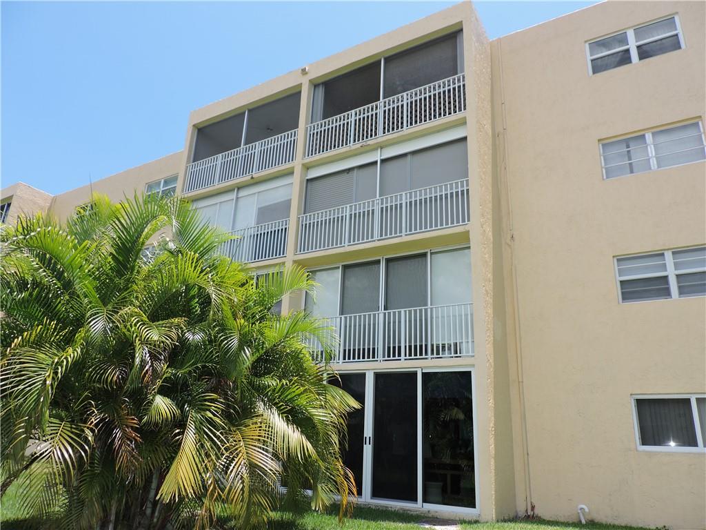 MEADOWBROOK LAKES - Residential