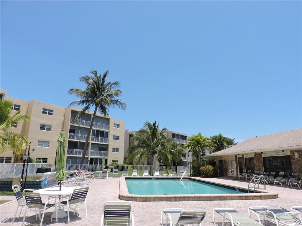 MEADOWBROOK LAKES - Residential