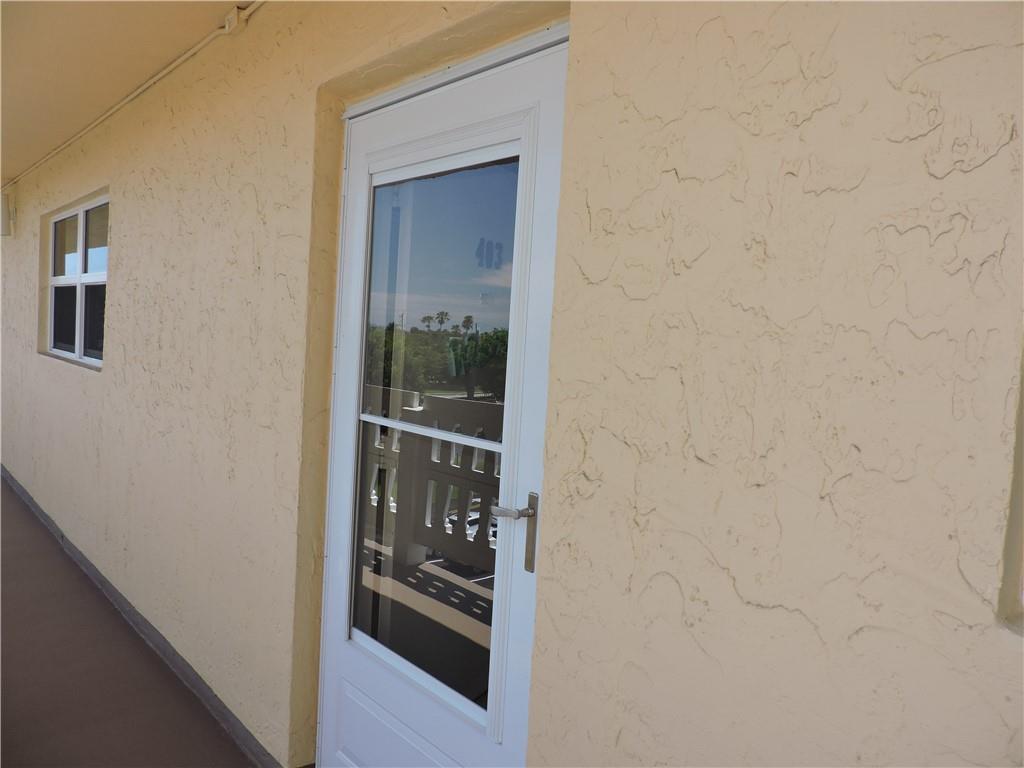 MEADOWBROOK LAKES - Residential