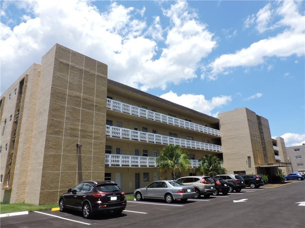 MEADOWBROOK LAKES - Residential