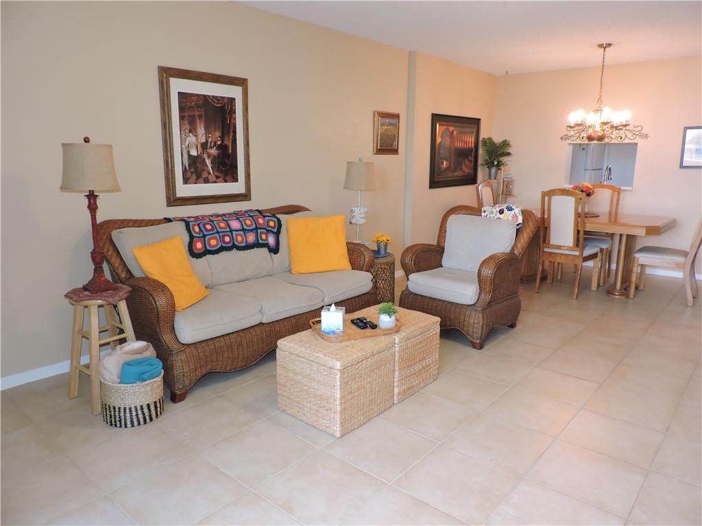 MEADOWBROOK LAKES - Residential