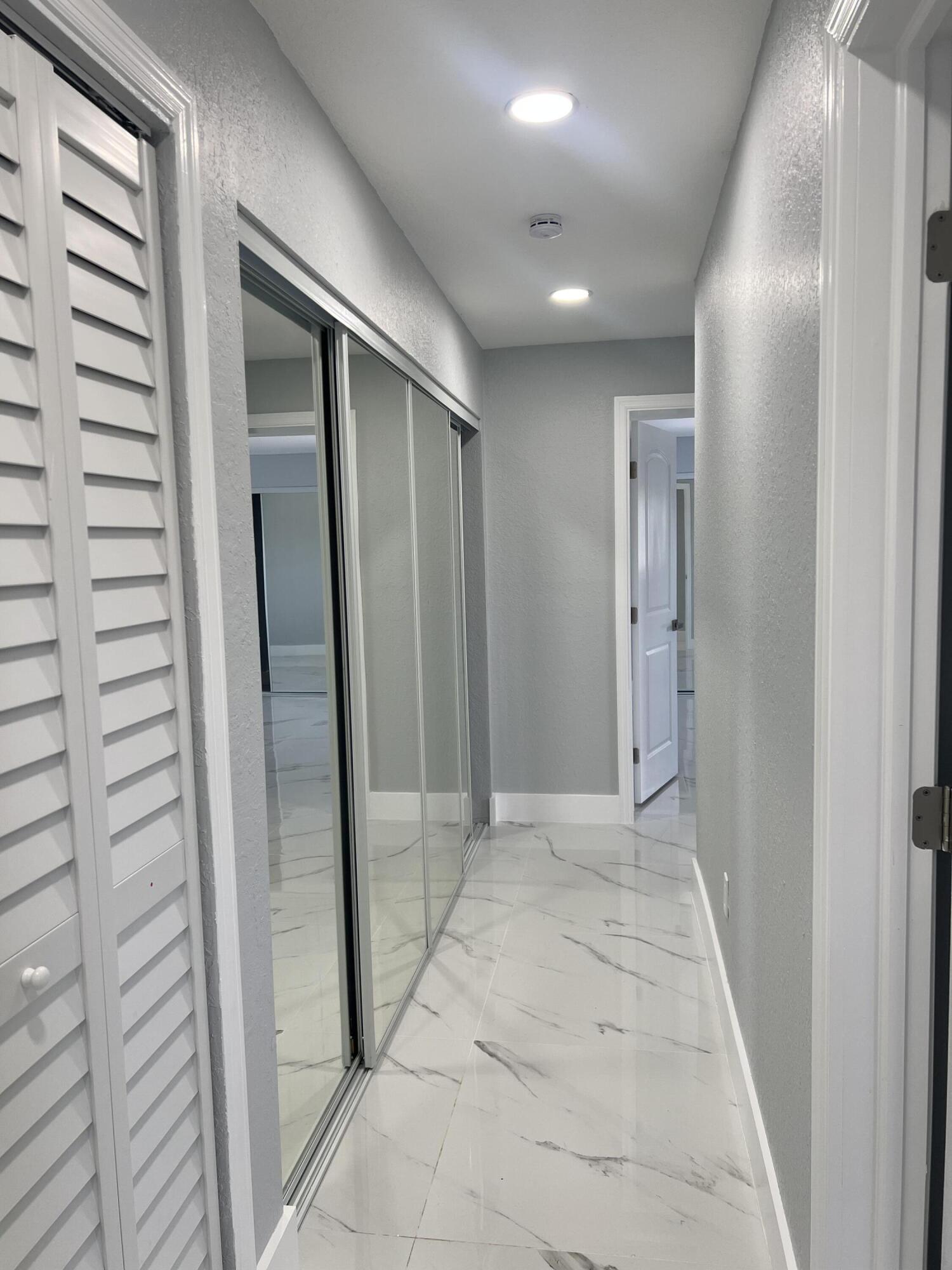 LAKE OSBORNE MANOR IN - Residential