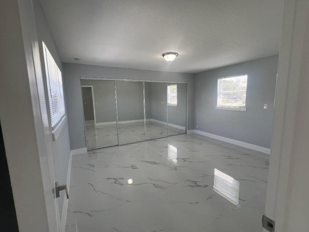 LAKE OSBORNE MANOR IN - Residential