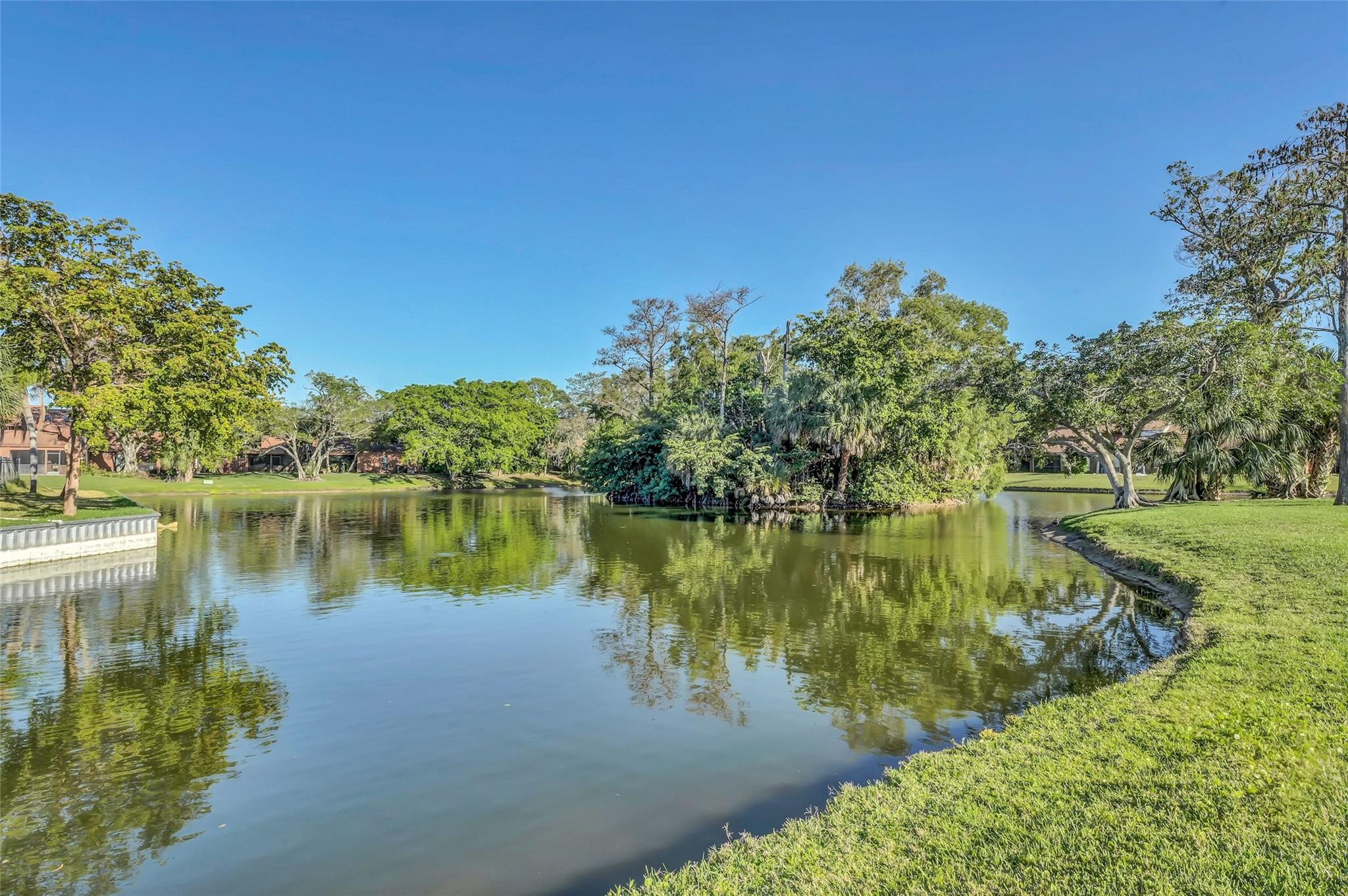 Banyan Lakes - Residential