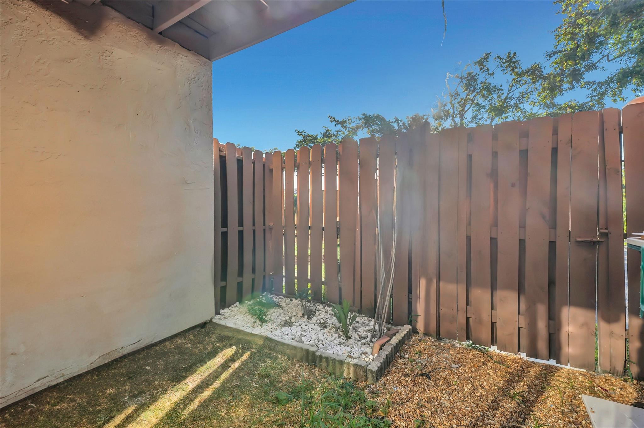 Banyan Lakes - Residential