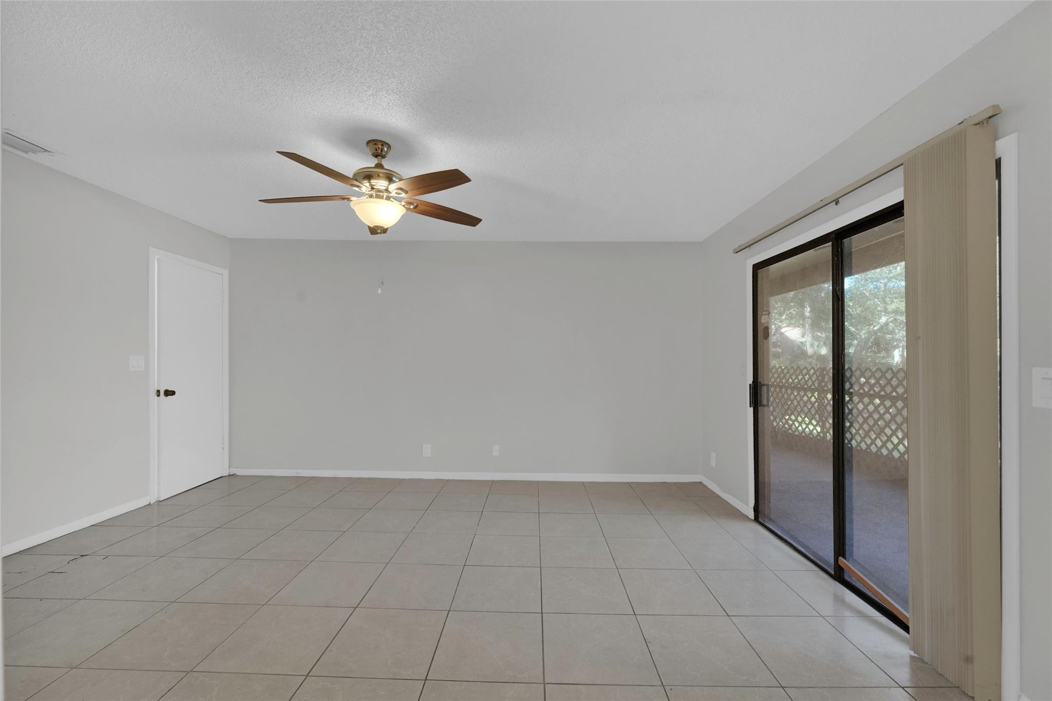 Banyan Lakes - Residential