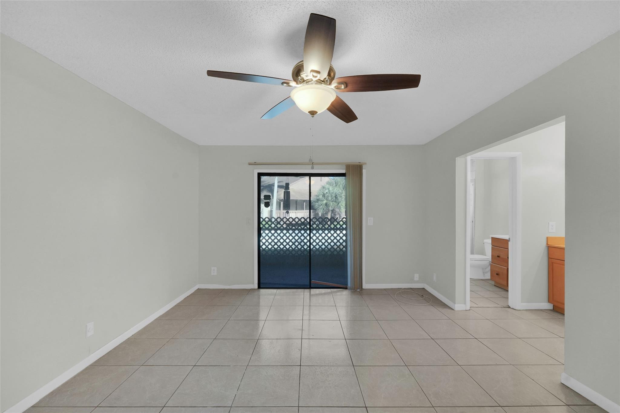 Banyan Lakes - Residential