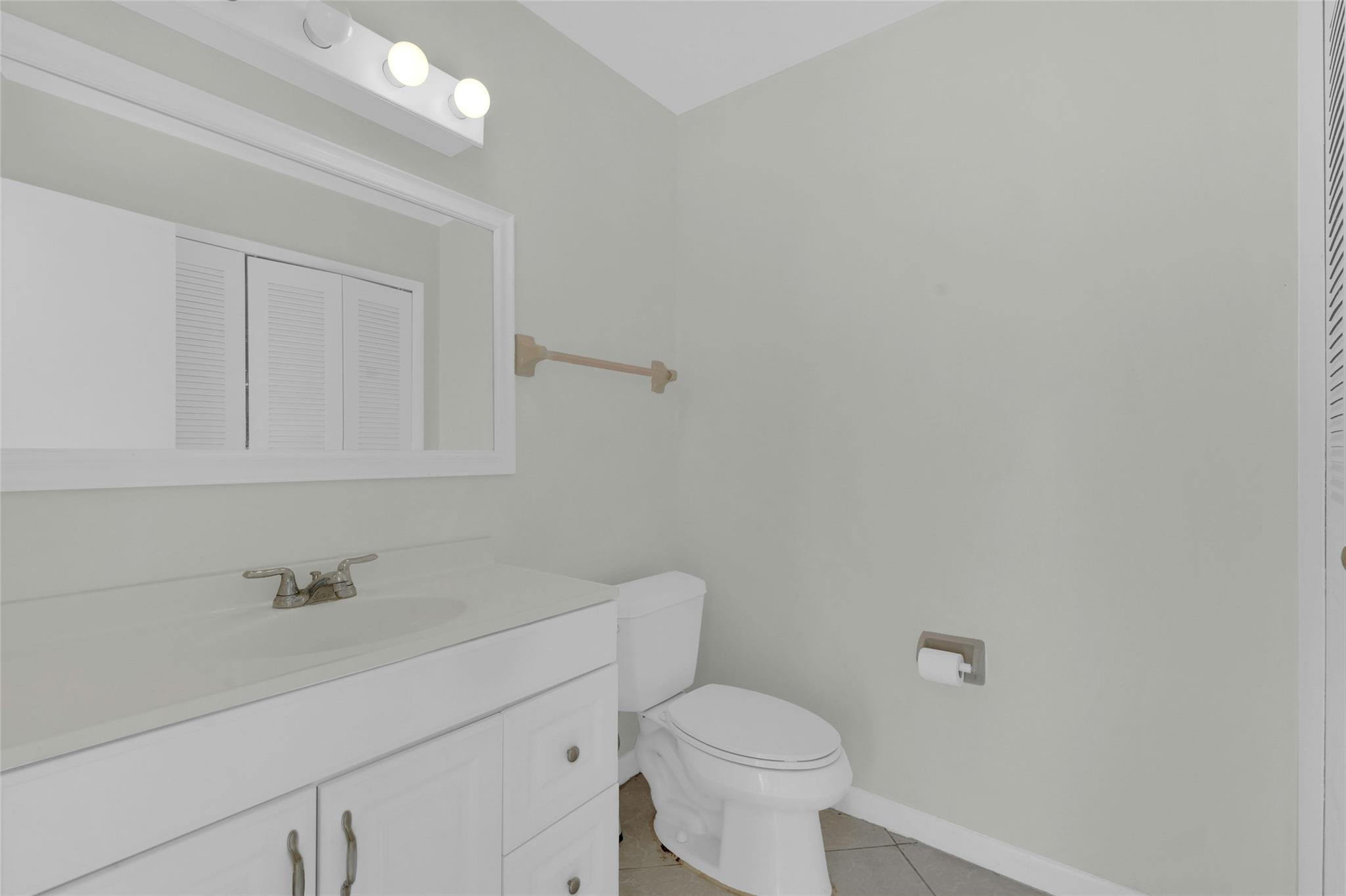 Banyan Lakes - Residential