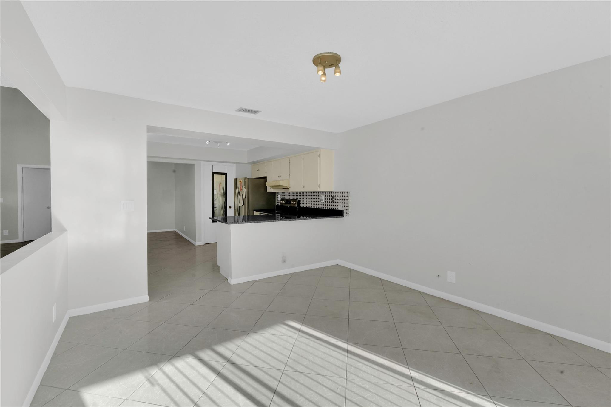 Banyan Lakes - Residential