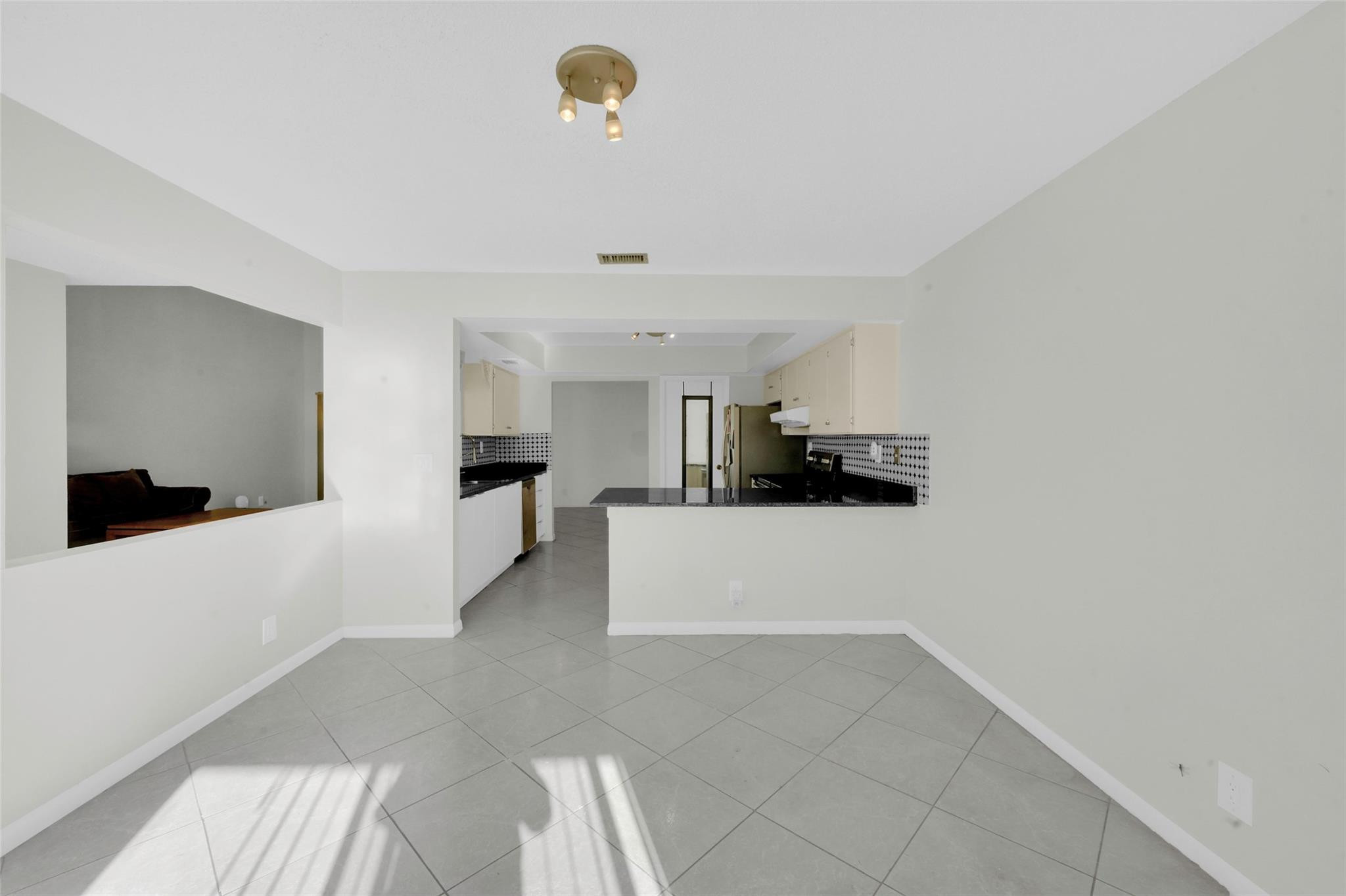 Banyan Lakes - Residential