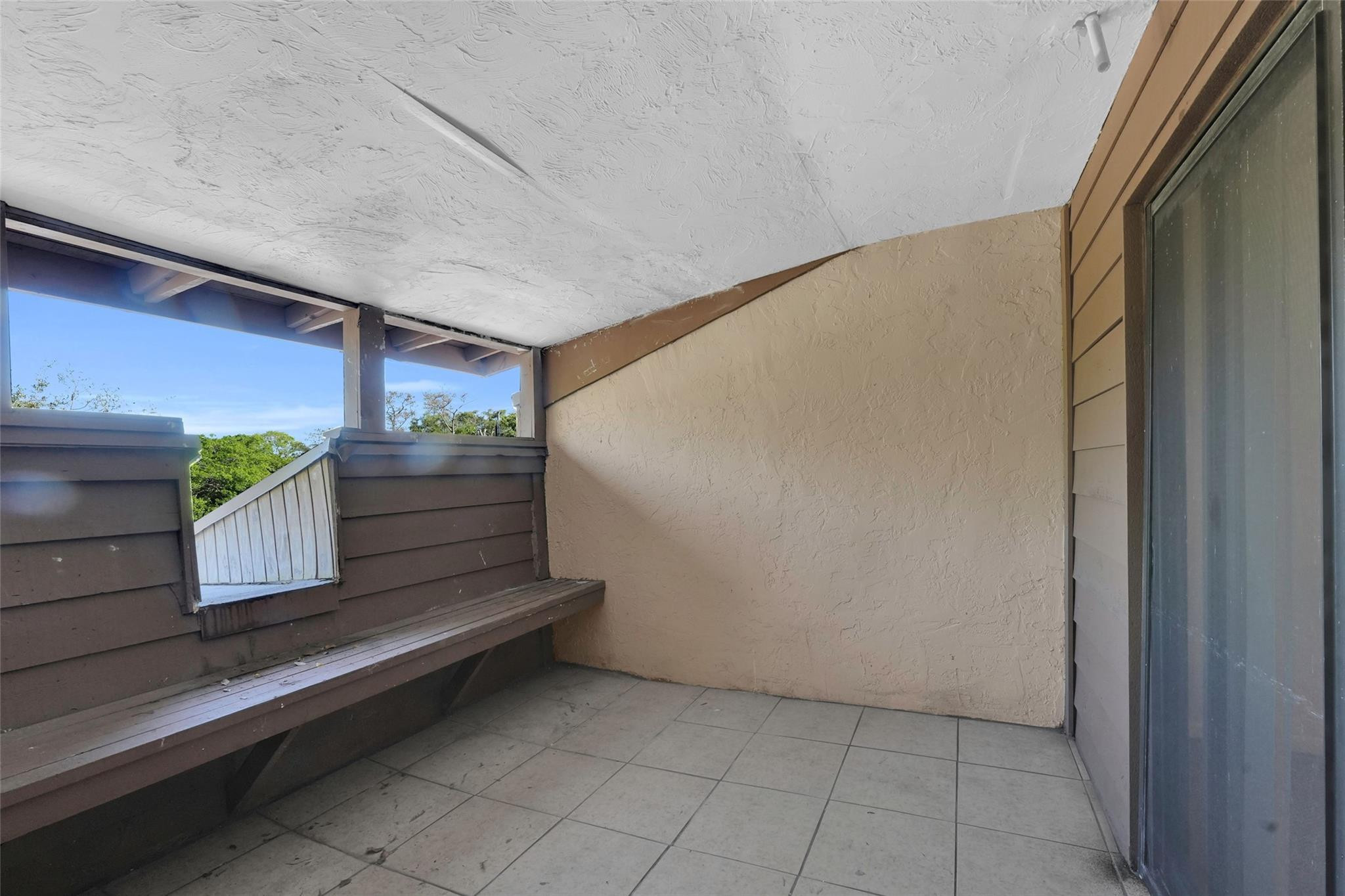 Banyan Lakes - Residential